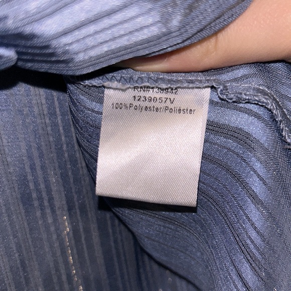 SOLD!! NO LONGER AVAILABLE!!! Button Down Blouse w Silver Accent Thread! - Picture 8 of 9